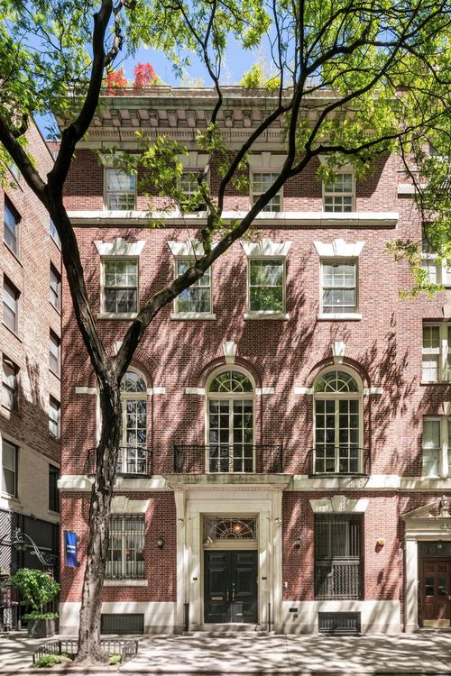 45 E 78th St, New York, NY, 10075-0204 | Card Image