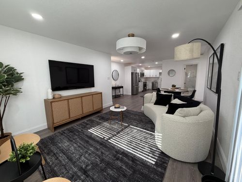 722-716 E Pecan St, Hurst, TX, 76053-6057 | Card Image