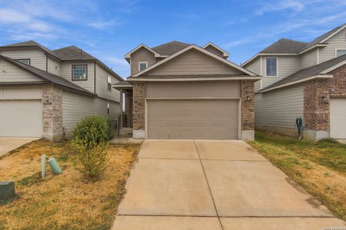 10562 Green Lake Dr, San Antonio, TX, 78223-1449 | Card Image
