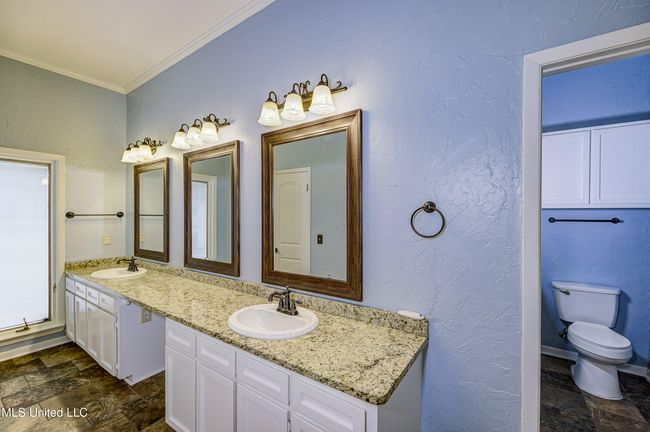 Primary Bathroom 1 | Image 28
