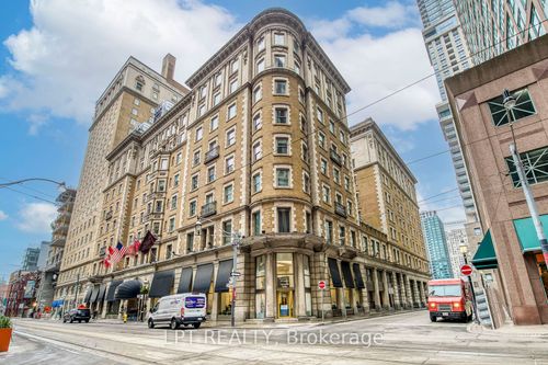 533-22 Leader Lane, Toronto, ON, M5E0B2 | Card Image