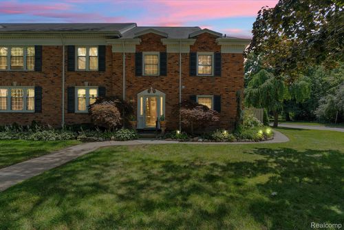 100 Billingsgate Court, Bloomfield Hills, MI, 48301 | Card Image