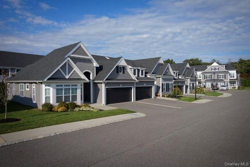 165-300 Sutton Ct, Mount Sinai, NY, 11766-3027 | Card Image