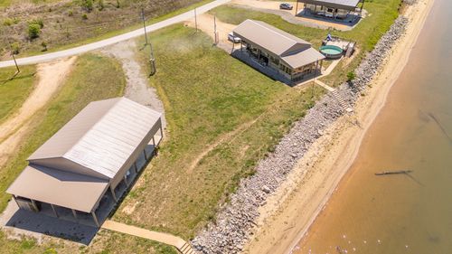 2271 Hardin Bottom River Rd, Clifton, TN, 38425-1520 | Card Image