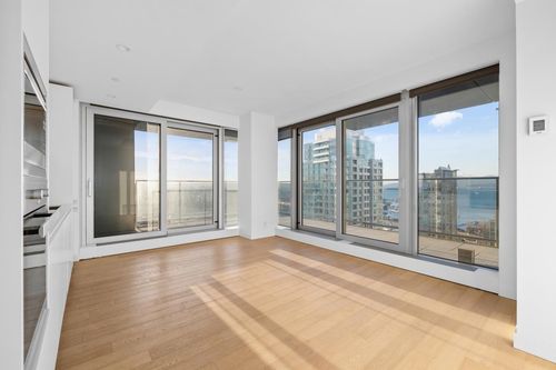 2705-1480 Howe St, Vancouver, BC, V6Z0G5 | Card Image