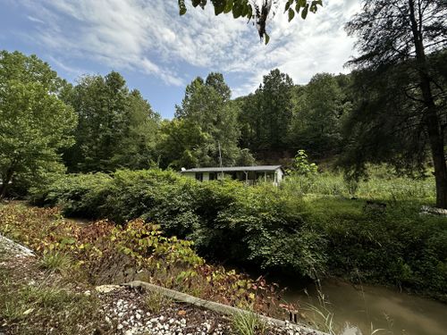 2139 Highway 708 S, Beattyville, KY, 41311-8849 | Card Image