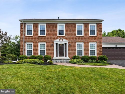 13805 Valley Country Dr, CHANTILLY, VA, 20151-3640 | Card Image