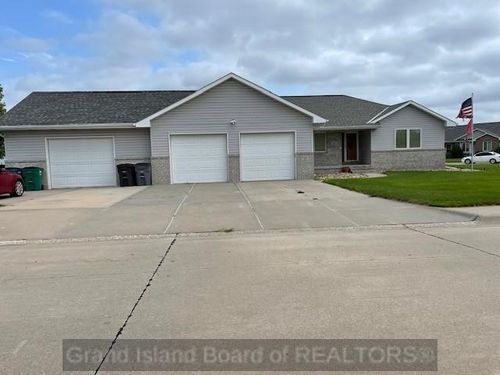 3027 Bighorn Pl, Grand Island, NE, 68803-6541 | Card Image