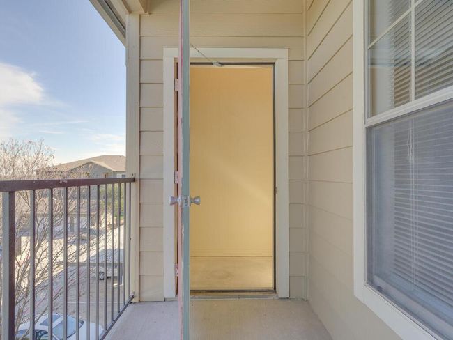 APT-932 - 2320 Gracy Farms Ln, Condo with 1 bedrooms, 1 bathrooms and 1 parking in Austin TX | Image 18