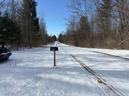 4123 Waterman Rd, Vassar, MI, 48768-9549 | Card Image