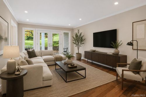 88 Pines Bridge Rd, Mount Kisco, NY, 10549-4112 | Card Image