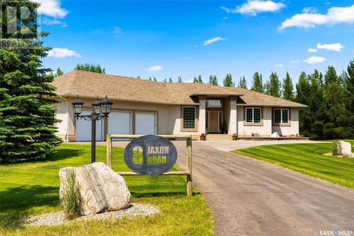 8 Jaxon Rd, White City, SK, S4L0A4 | Card Image