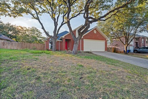 605 Reeves Ln, Kennedale, TX, 76060-2625 | Card Image