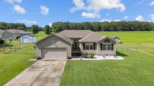 168 Overlook Cir, Tullahoma, TN, 37388-6570 | Card Image