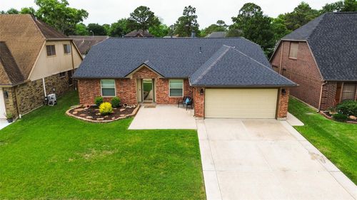 4818 Heritage Plains Dr, Friendswood, TX, 77546-2984 | Card Image