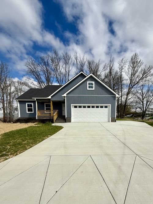 306 Cassie Dr, Lafayette, TN, 37083-4011 | Card Image