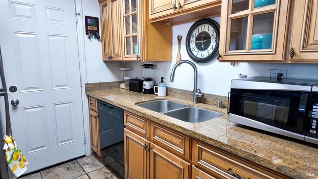 APT-2 - 100 Del Rio Ct, Condo with 2 bedrooms, 2 bathrooms and 2 parking in Vacaville CA | Image 13