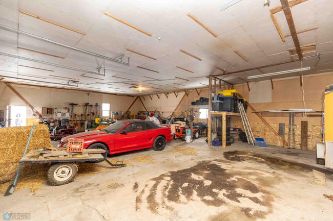 Steel 60x40 concrete floor, electricity and insulated. | Image 59