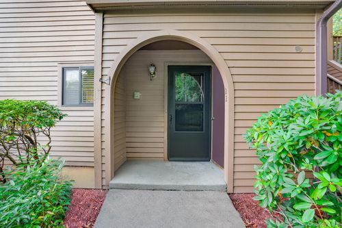 22-22 Cedar Pond Ln, Cortlandt Manor, NY, 10567-7217 | Card Image