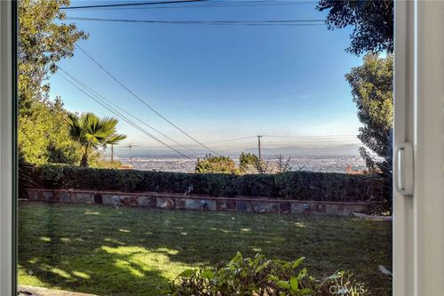 26700 Indian Peak Rd, Rancho Palos Verdes, CA, 90275-2333 | Card Image