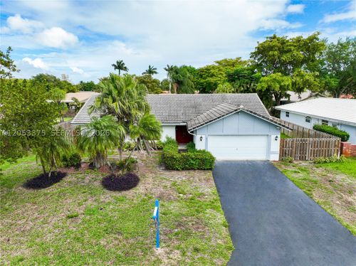 251 Nw 92nd Ave, Coral Springs, FL, 33071-6916 | Card Image