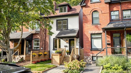 82 Caroline Ave, Toronto, ON, M4M2X7 | Card Image