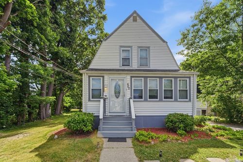 460 Salem St, Rockland, MA, 02370-2138 | Card Image