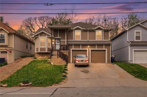 8308 Prospect Ave, Kansas City, MO, 64132-2301 | Card Image