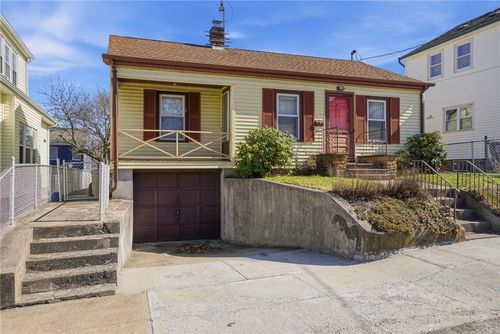 32 Crawford St, Cranston, RI, 02910-2410 | Card Image