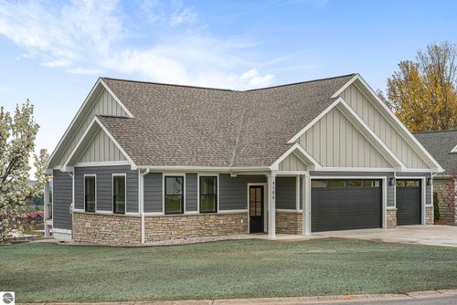 4186 Aquila Ct, Traverse City, MI, 49684-7089 | Card Image