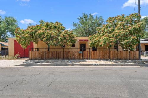 500 Cromwell Ave Sw, Albuquerque, NM, 87102-4154 | Card Image