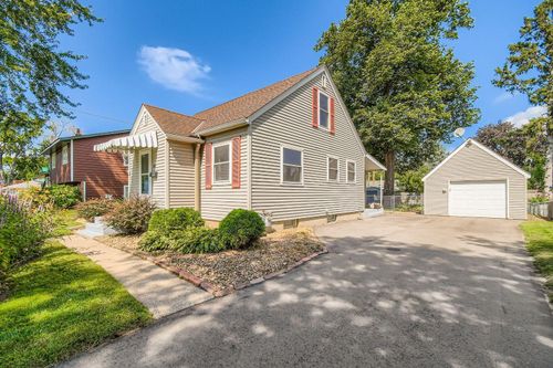 822 5th St W, Hastings, MN, 55033-1609 | Card Image