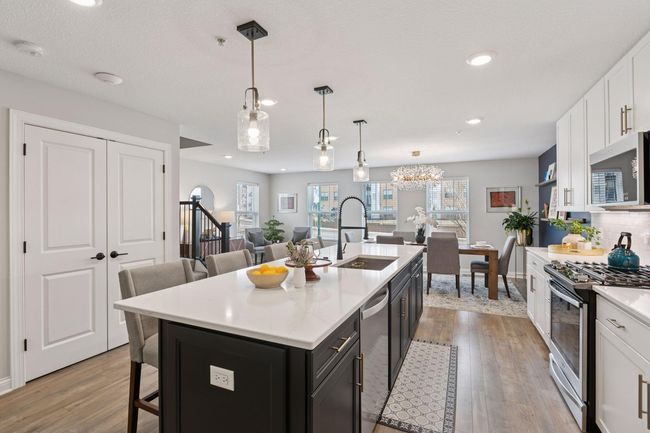 641 Village Dr, Townhouse with 4 bedrooms, 4 bathrooms and null parking in New Brighton MN | Image 15