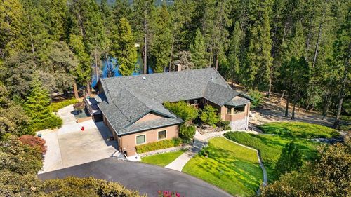 11790 Lowhills Rd, Nevada City, CA, 95959-9046 | Card Image