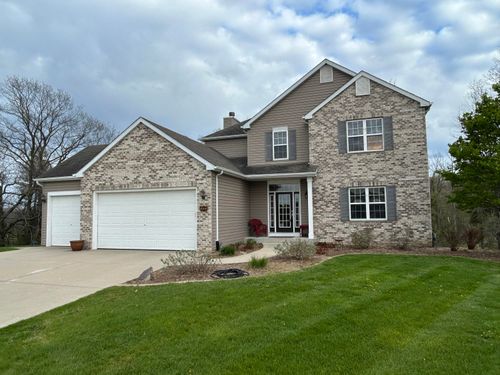 505 Acacia Dr, Grafton, WI, 53024-9610 | Card Image