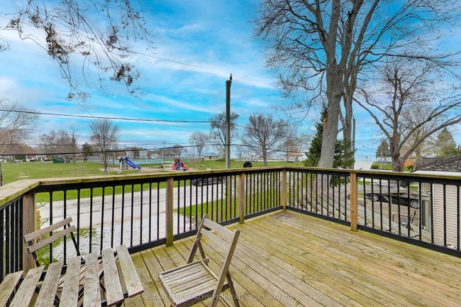 2016 James St E, House other with 3 bedrooms, 2 bathrooms and 2 parking in Bright's Grove ON | Image 24