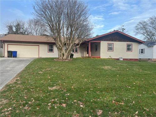 73 Colombia Dr, Newport News, VA, 23608-2417 | Card Image