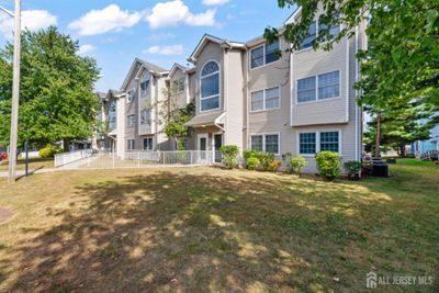 412 Edpas Road, Townhouse with 3 bedrooms, 2 bathrooms and null parking in New Brunswick NJ | Image 2