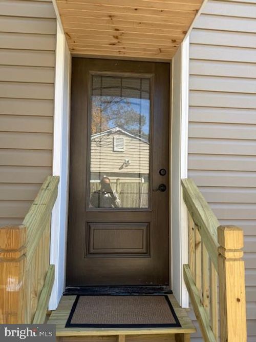 7403 Dickenson St, SPRINGFIELD, VA, 22150-4017 | Card Image