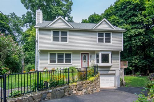 73 High St, Tarrytown, NY, 10591-6233 | Card Image