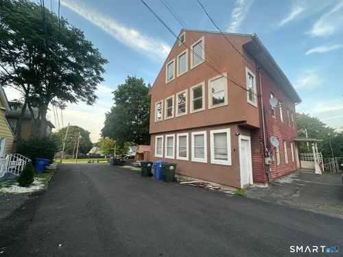 4 Foster Ct, Meriden, CT, 06451-3111 | Card Image
