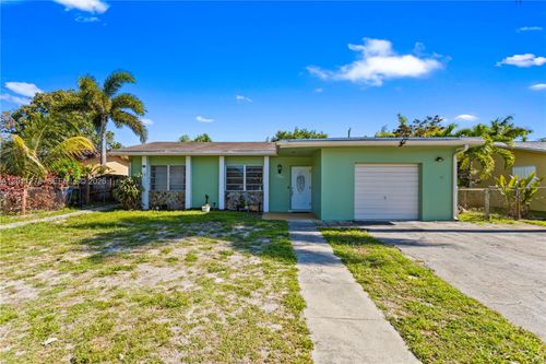 6880 Scott St, Hollywood, FL, 33024-3816 | Card Image