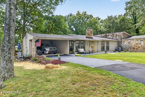 132 Dovenshire Dr, Crossville, TN, 38558-5801 | Card Image