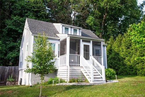6 Henry St, Poughkeepsie, NY, 12601-6554 | Card Image