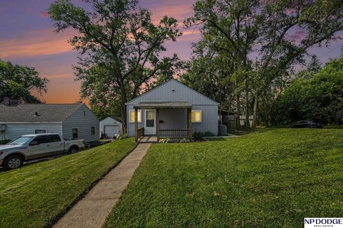 6795 Seward St, Omaha, NE, 68104-4661 | Card Image