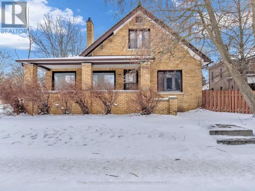 2311 University Avenue W, Windsor, ON, N9B1E8 | Card Image