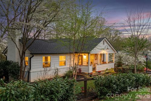 24 Dellwood St, Asheville, NC, 28806-4202 | Card Image