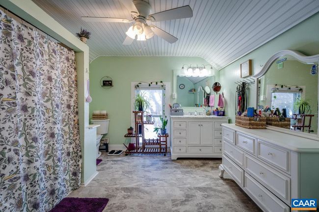 9751 Singers Glen Rd, House other with 3 bedrooms, 2 bathrooms and null parking in SINGERS GLEN VA | Image 32