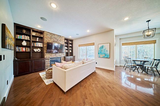26 West Cedar Point Sw, Home with 5 bedrooms, 3 bathrooms and 4 parking in Calgary AB | Image 7