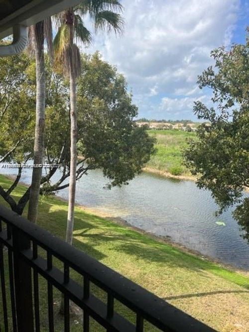 10306-200 Sw 117th Ter, Pembroke Pines, FL, 33025-3492 | Card Image